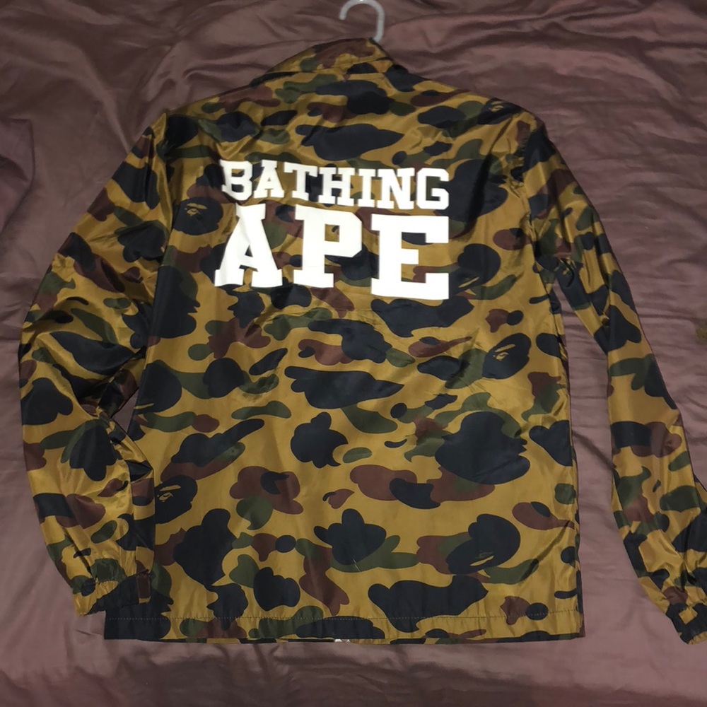 Abathing ape